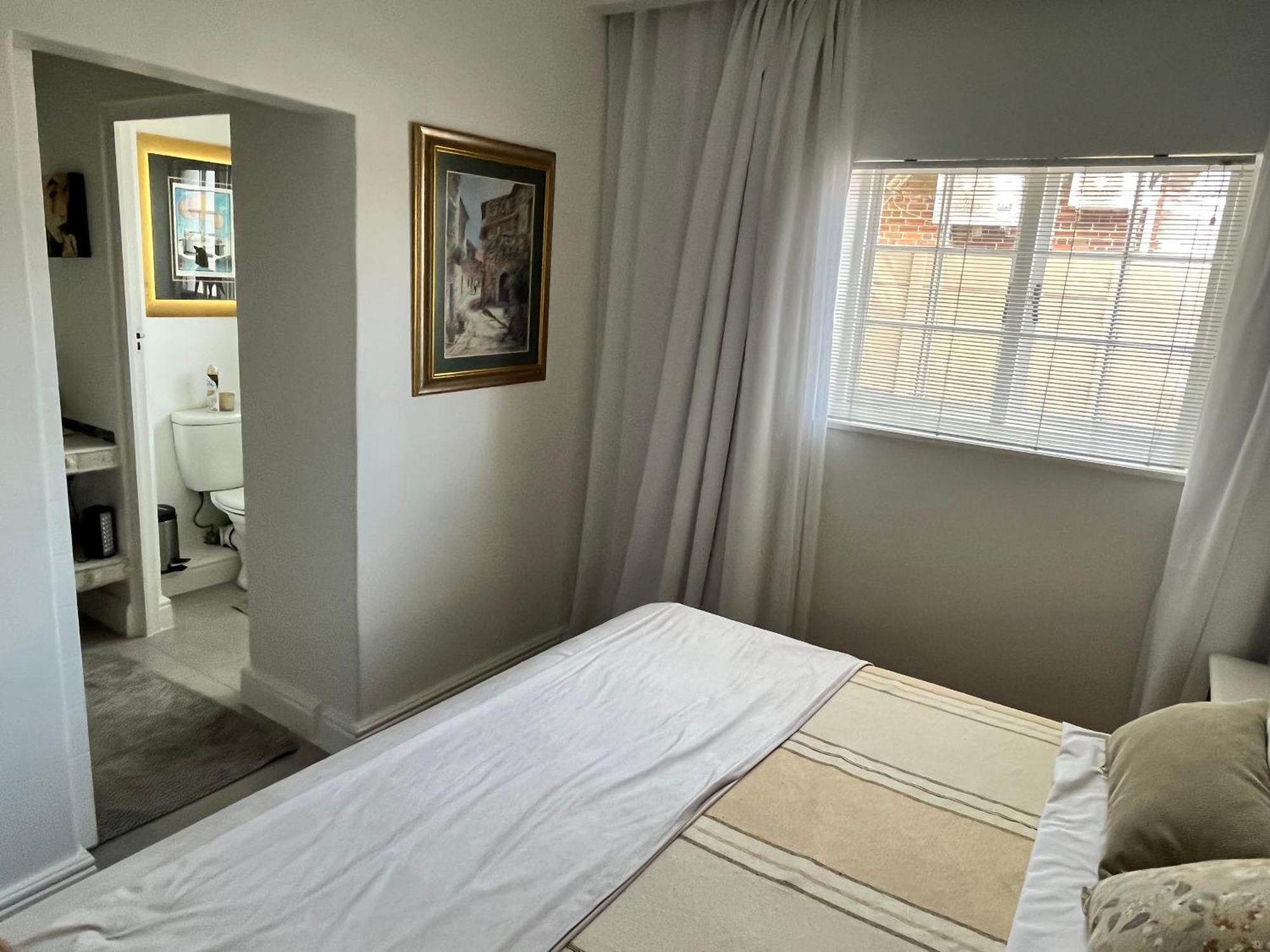 Somerset West Garden Apartments 2 ภายนอก รูปภาพ