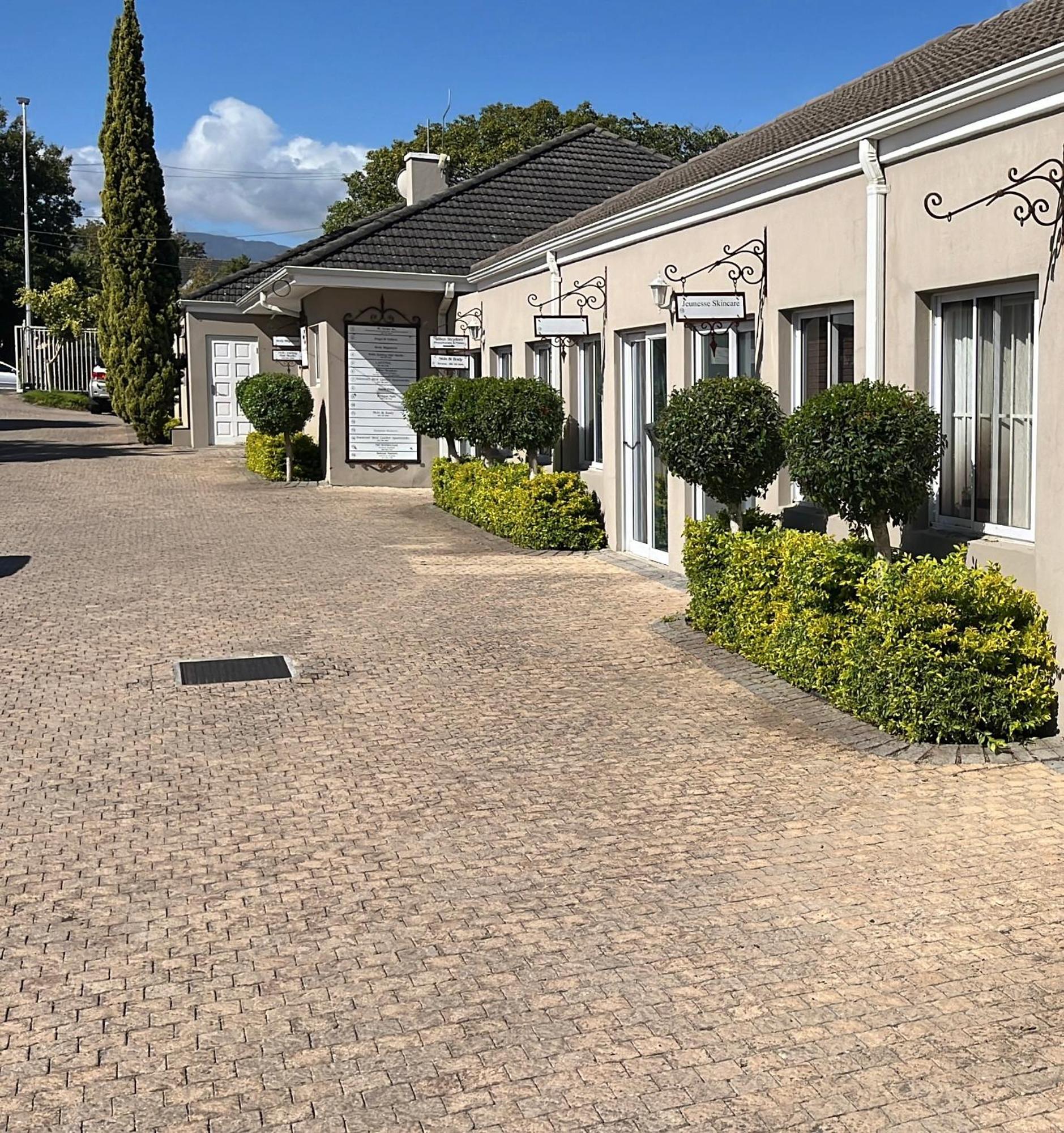 Somerset West Garden Apartments 2 ภายนอก รูปภาพ